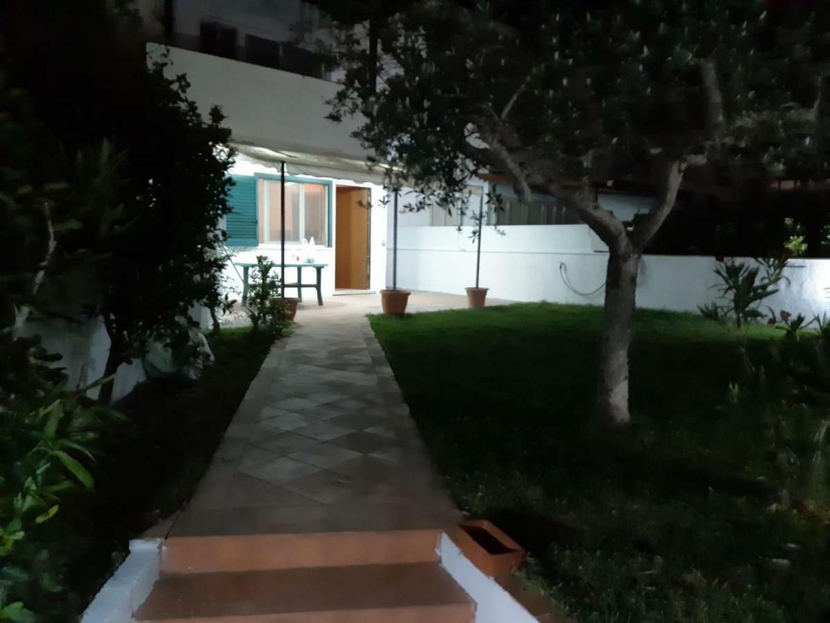 Villa Casa Vacanza Uggiano La Chiesa Exterior foto